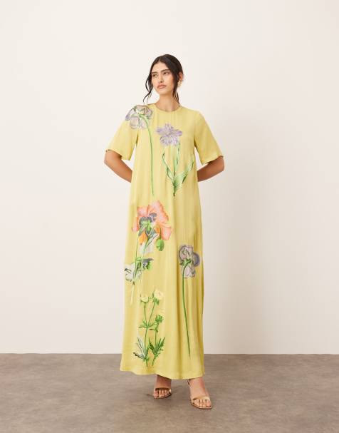 ARRANGE – Limonkowa satynowa sukienka t-shirtowa maxi z haftowanym wzorem w kwiaty - view 1