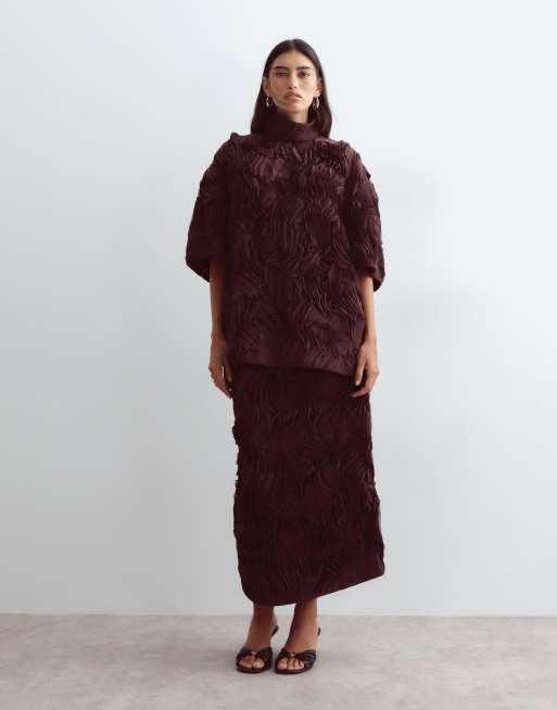 ARRANGE linear texture oversized longline t-shirt co-ord in chocolate, 3 of 5