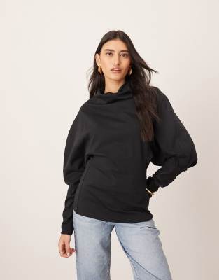 ARRANGE - Longline-Oberteil aus Jersey in Schwarz mit skulpturalem Design