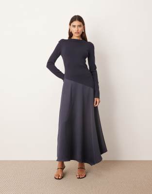 ARRANGE - Maxikleid in Marineblau aus Hybridstrick mit asymmetrischem Rock