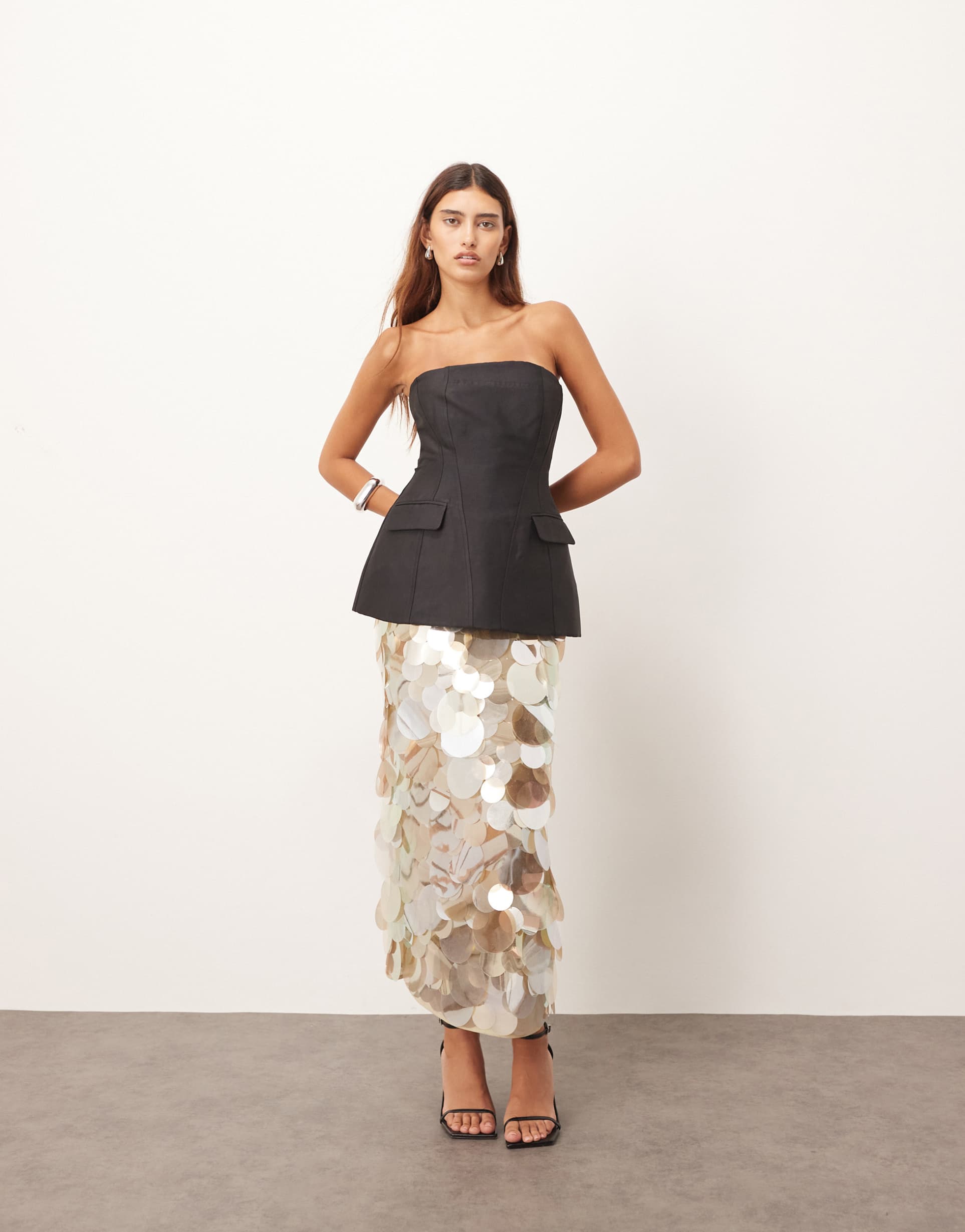 arrange mirror paillette column maxi skirt in silver