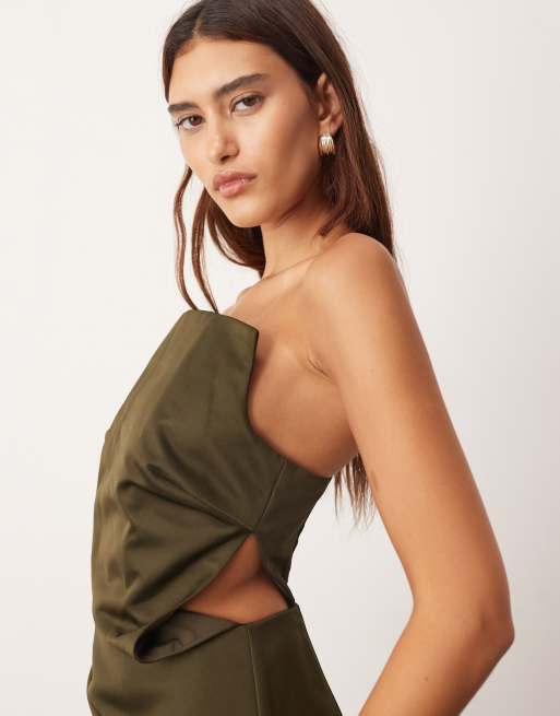 ARRANGE - Olivengrøn bandeau-maxikjole med struktur i satin, 2 af 4