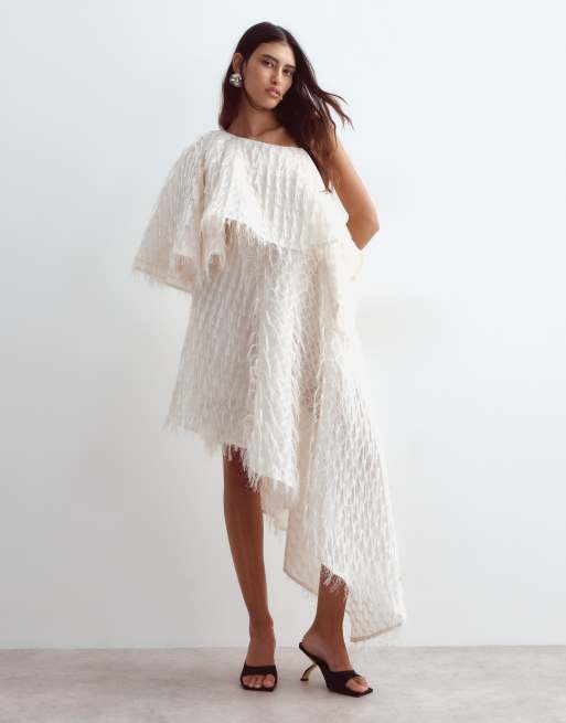 ARRANGE One-Shoulder-Träger strukturiertes asymmetrisches Kleid mit Fransen in Cremeweiß, 2 von 4