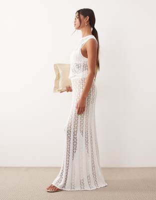 ARRANGE open knit maxi skirt in white white 21090₽