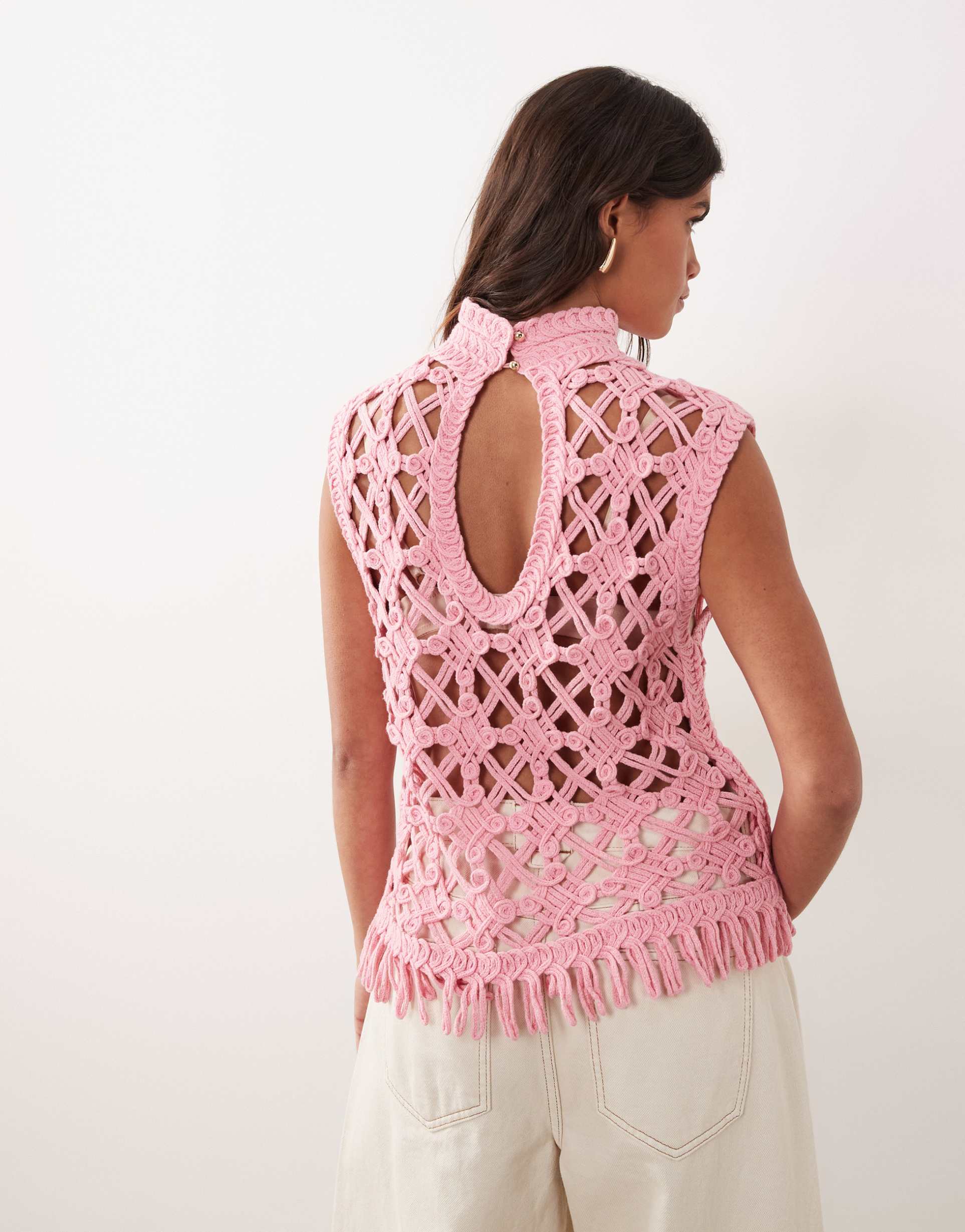 arrange open knit sleeveless top in pink