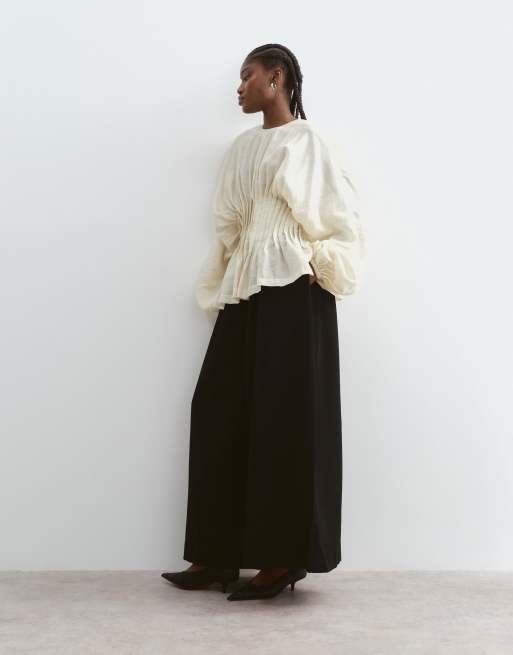 Arrange Organza-Top mit voluminösen Ärmeln, Plissees und Taillierung in Cremeweiß, 2 von 5