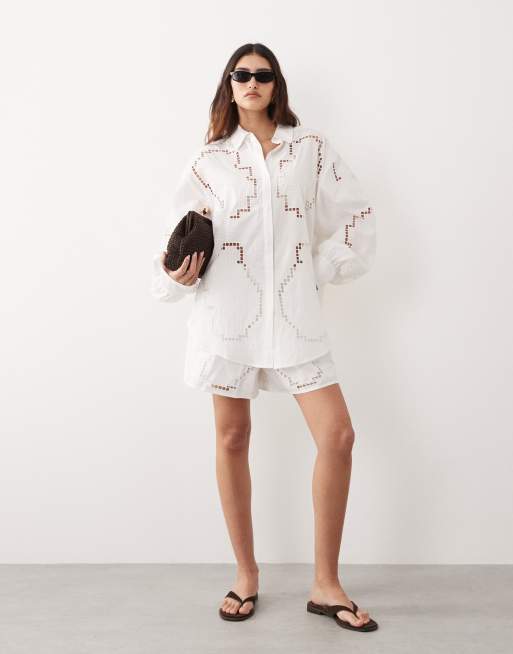 ARRANGE - Oversized overhemd met opengewerkt borduursel in wit, deel van co-ord set, 2 van 4