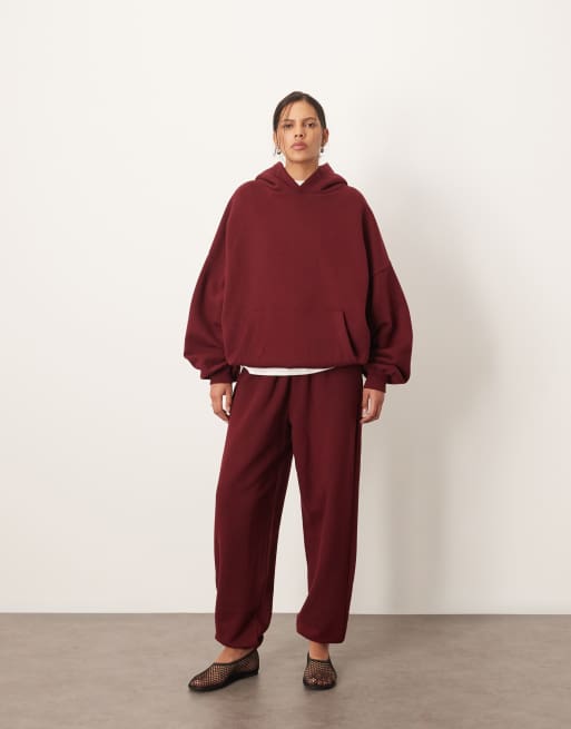ARRANGE oversized premium heavyweight cuffed sweatpants in merlot, 5 of 5
