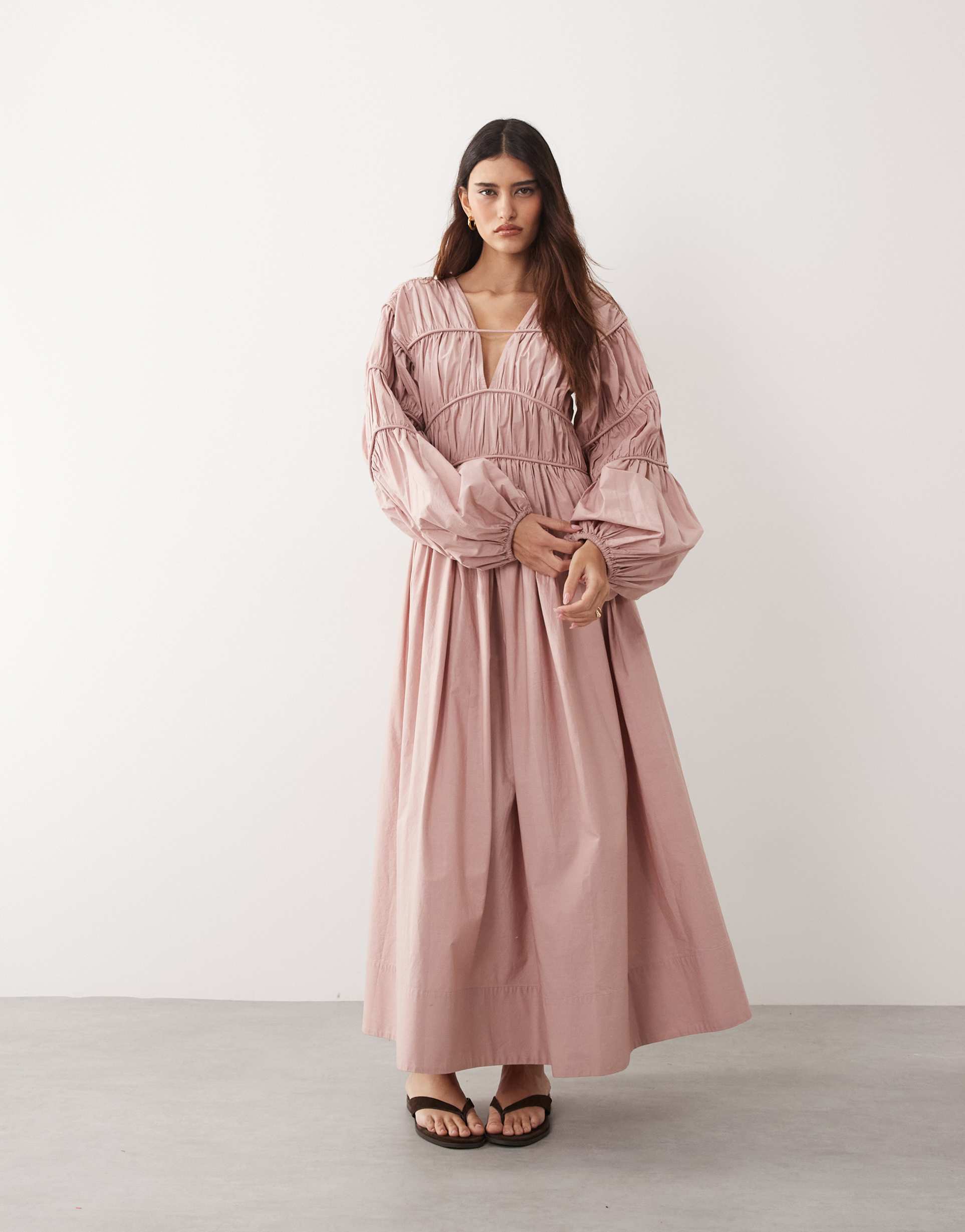 arrange ovoid sleeve seam detail maxi dress in pink