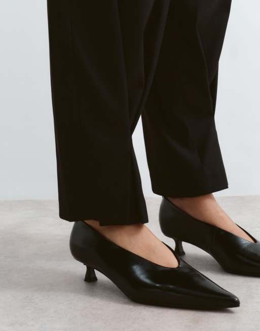 ARRANGE - pantalón de sastre negro de corte tapered con detalle de pliegue, 4 de 5
