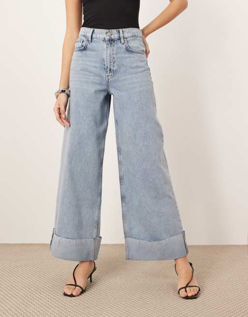 ARRANGE Parker denim high waist slouchy turn up jean in light wash blue, 4 of 5