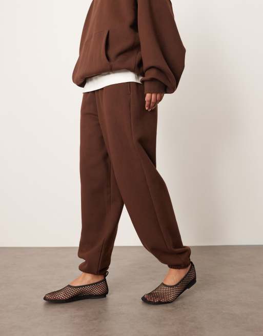 ARRANGE – Premium – Czekoladowe joggersy oversize z grubego materiału ze ściągaczami, 4 z 5