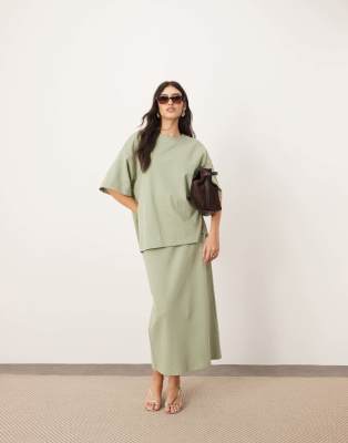 ARRANGE ARRANGE premium heavy weight textured jersey column maxi skirt co-ord in pistachio-Green