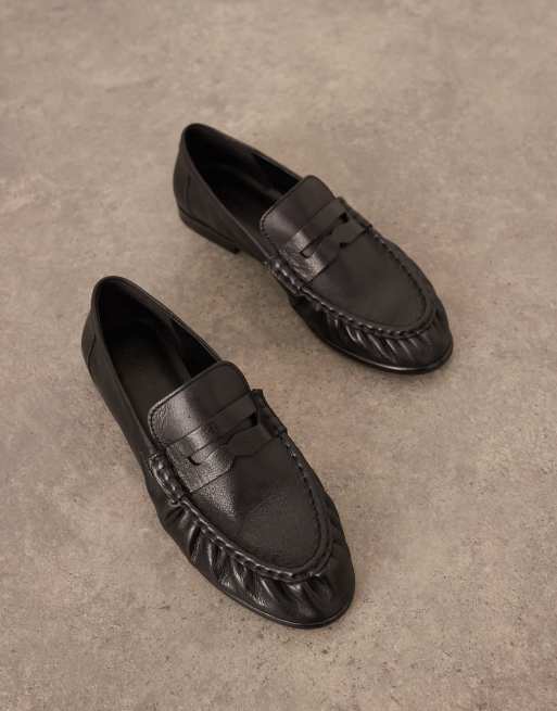ARRANGE Premium leather loafer in black