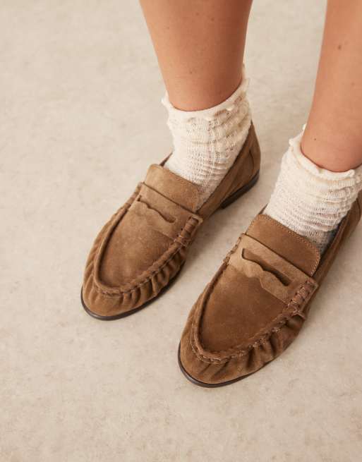 ARRANGE Premium leather loafers in tan suede