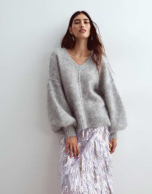 ARRANGE premium oversized mohair-rich v-neck jumper in grey, 5 of 5