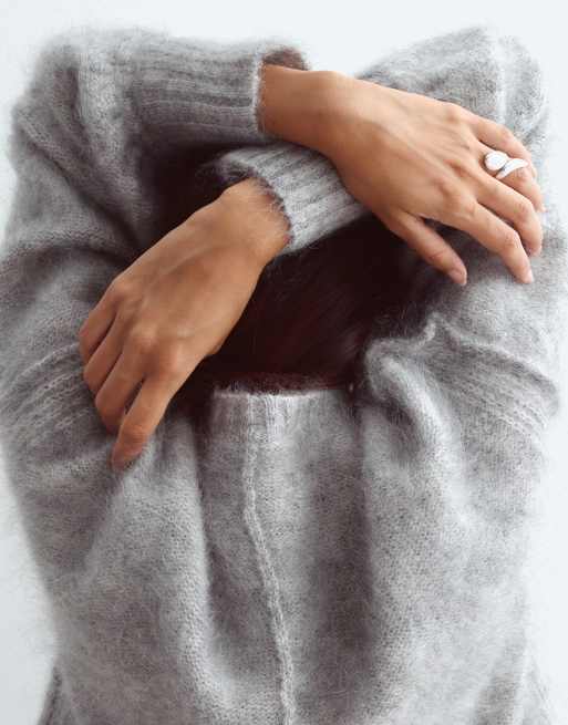 ARRANGE premium oversized mohair rich v-neck sweater in gray, 2 of 5