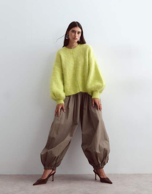 ARRANGE premium oversized round neck mohair-blend jumper in lime, 3 of 5