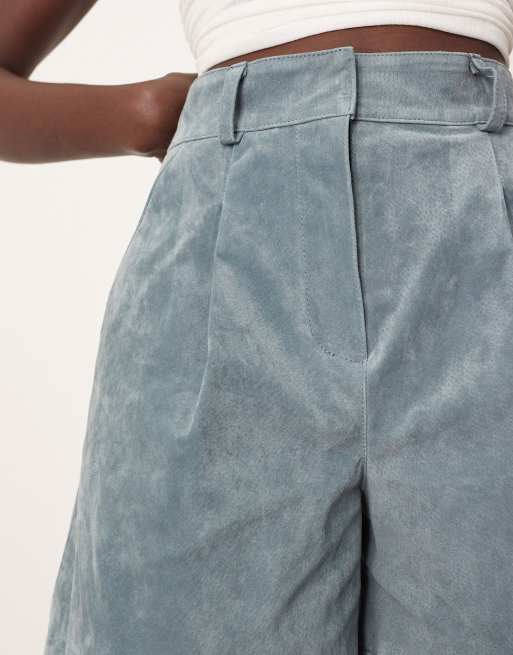 ARRANGE premium suede city shorts in light blue