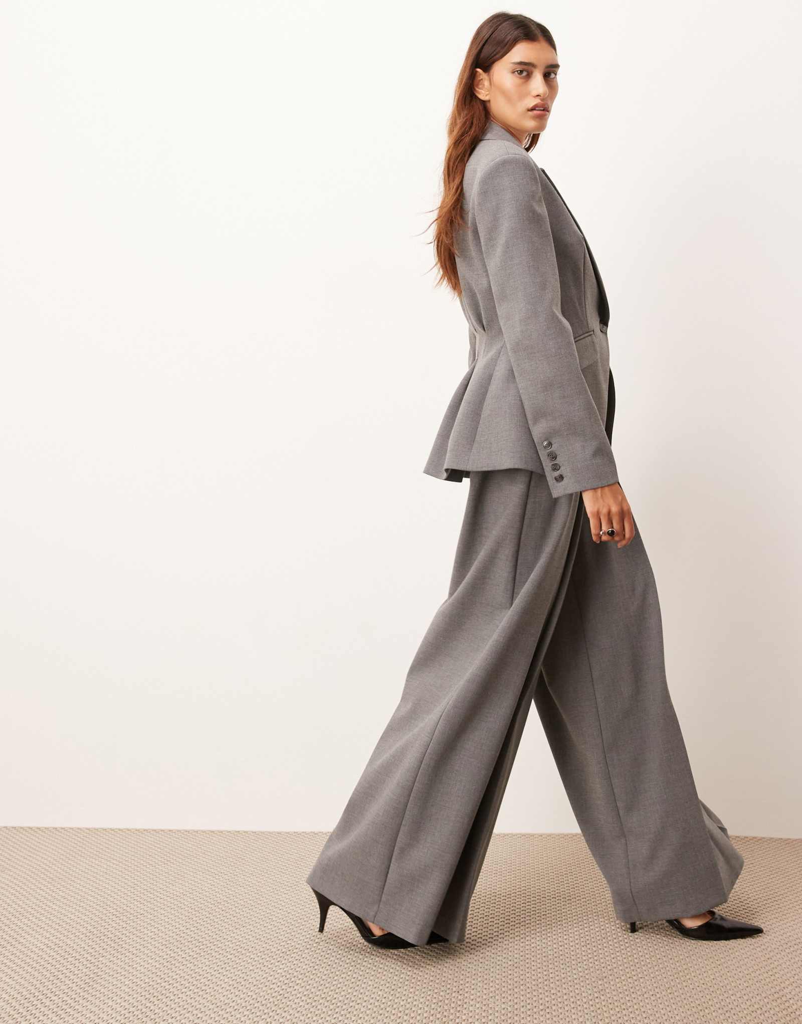 Брюки премиум-класса серого цвета, сшитые на заказ, - часть комплекта