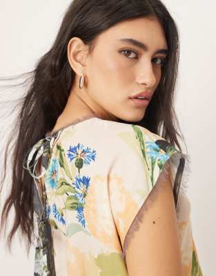 ARRANGE ASYMMETRIC TOP WITH COLOR BLOCK DETAIL 