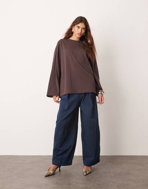 ARRANGE Remi casual twill barrel trouser in navy - view 1