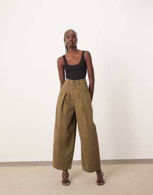 ARRANGE ARRANGE Remi casual twill high waisted barrel trouser in olive green
