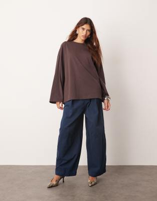 ARRANGE - Remi - Legere Barrel-Leg-Hose aus Twill in Marineblau