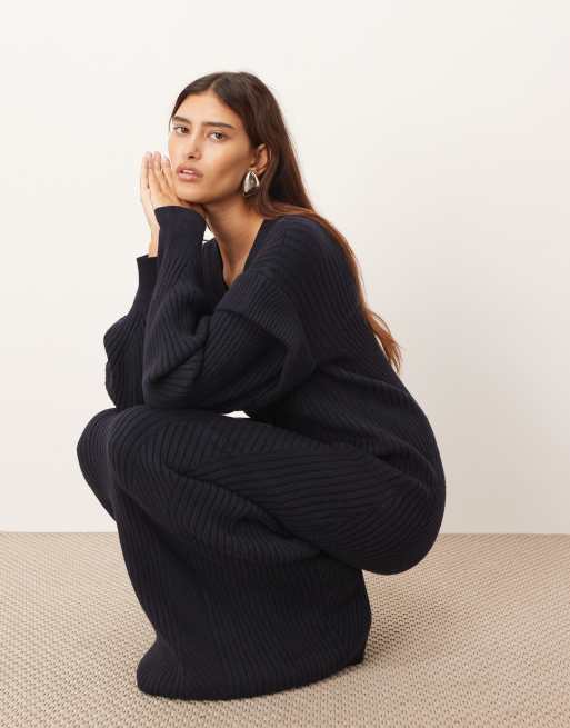 ARRANGE rib knit v neck maxi dress with shoulder detailing in navy