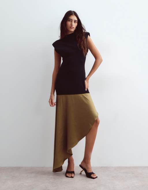 ARRANGE robe longue en maille hybride avec sous-couche en satin asymétrique noire, 2 de 4