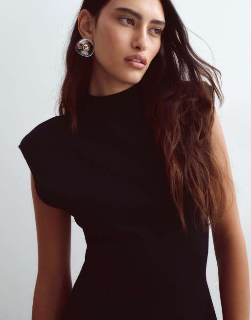ARRANGE robe longue en maille hybride avec sous-couche en satin asymétrique noire, 3 de 4