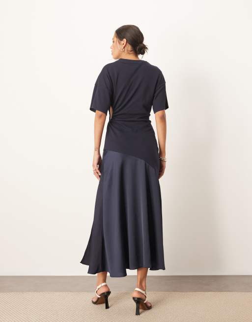 ARRANGE - Robe longue hybride en jersey et satin de qualité supérieure - Bleu marine, 3 de 4