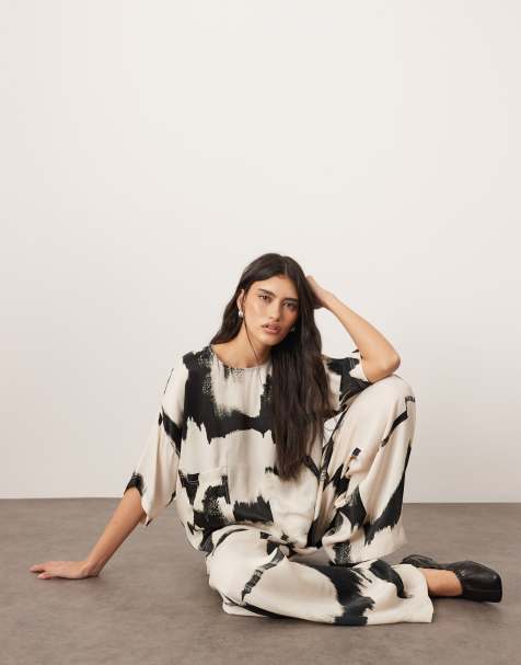 ARRANGE satin oversized T-shirt in mono abstract print - part of a set - view 1