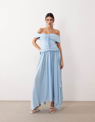 ARRANGE - Schulterfreies, gerafftes Maxikleid in Entenei-Blau