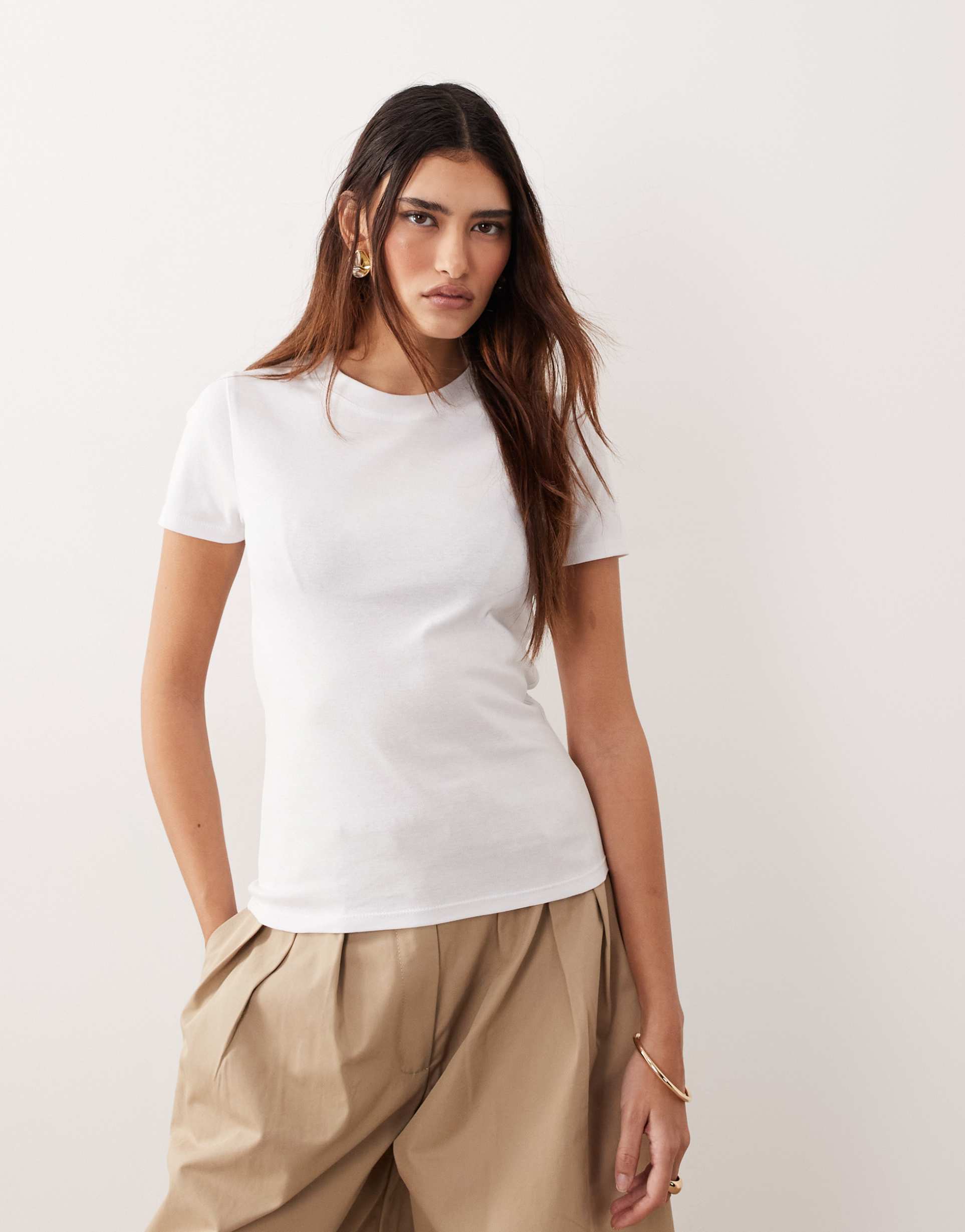 arrange sculpted crew neck t-shirt in white