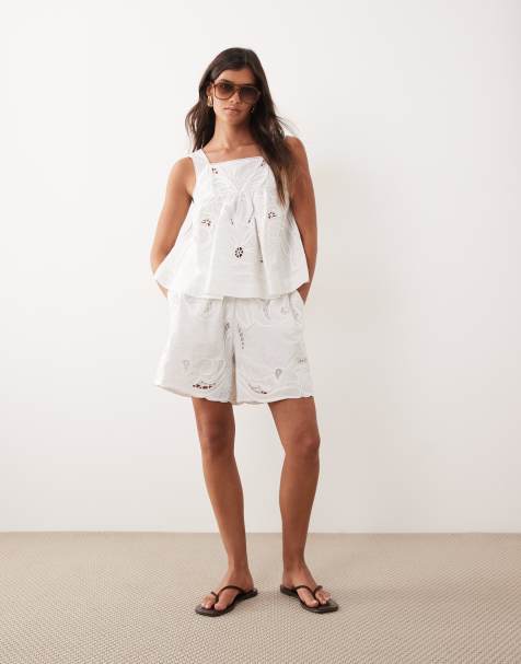 ARRANGE - Short met geborduurde bloemen in wit, deel van co-ord set - view 1