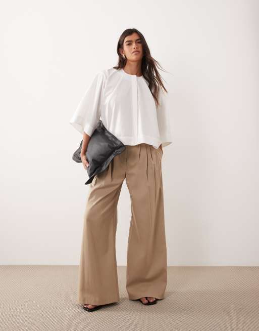 ARRANGE square cut top in white, 3 of 4