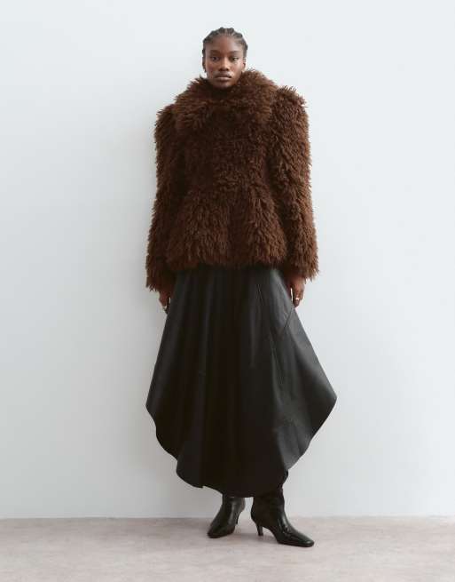 ARRANGE structured shaggy faux fur jacket with collar in chocolate, 3 of 5