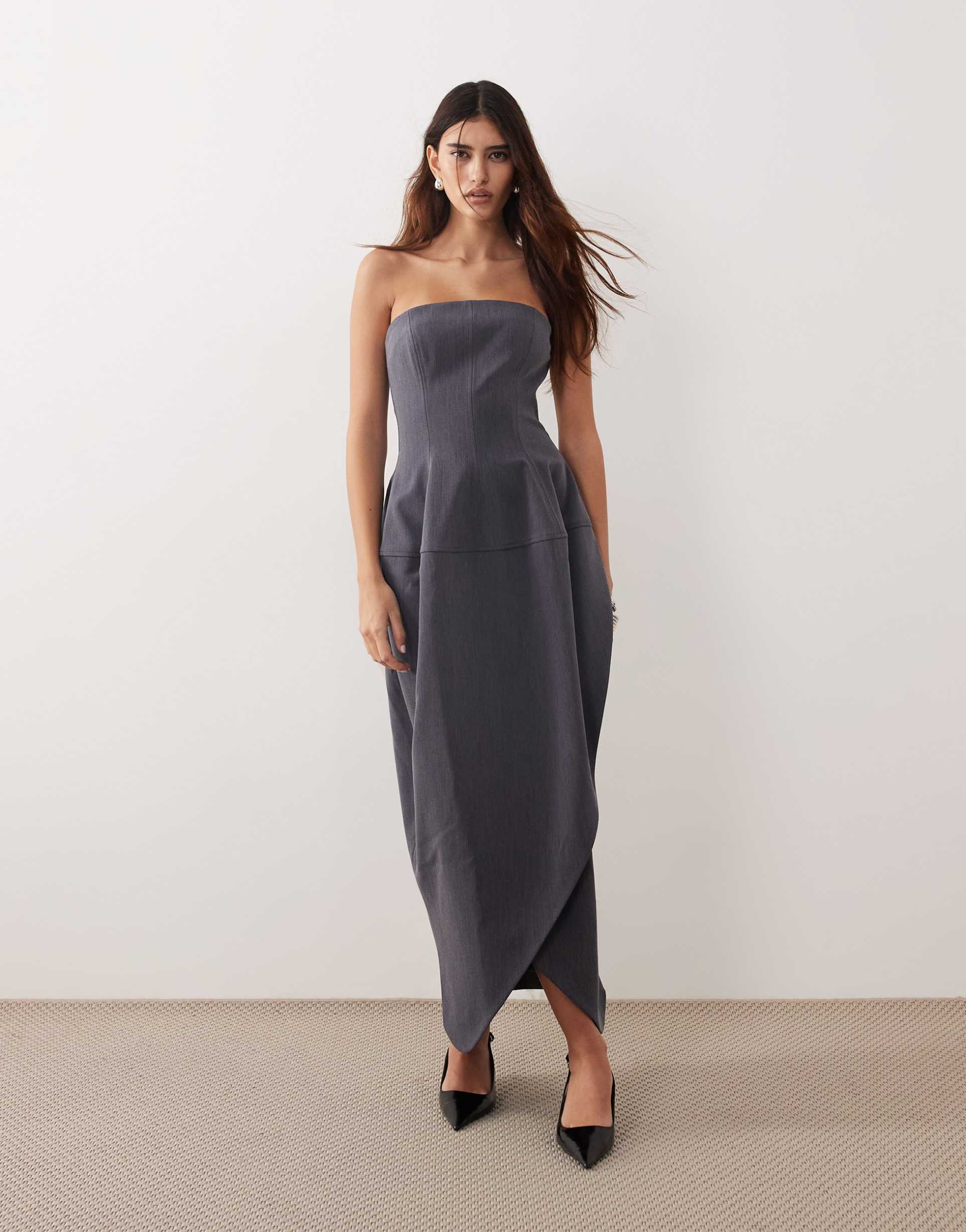 arrange structured volume strapless midi dress in gray