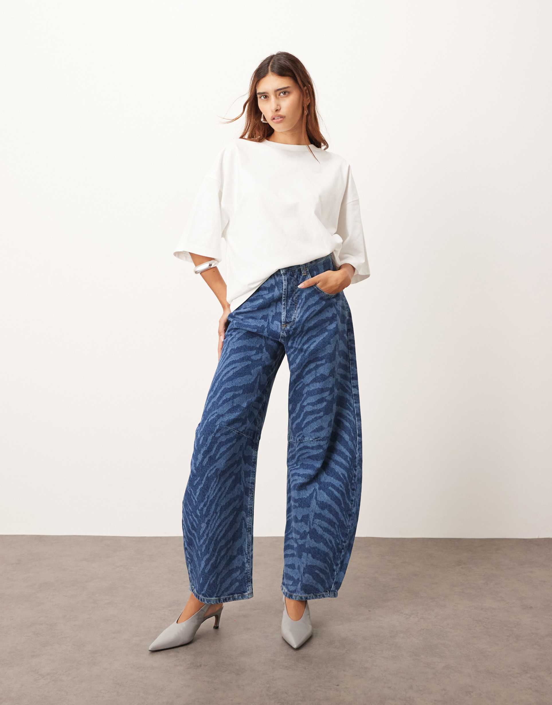arrange sydney barrel leg jeans in blue tiger print
