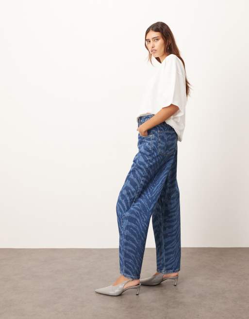 ARRANGE Sydney barrel leg jeans in blue tiger print