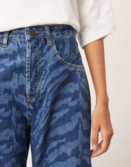 ARRANGE Sydney barrel leg jeans in blue tiger print
