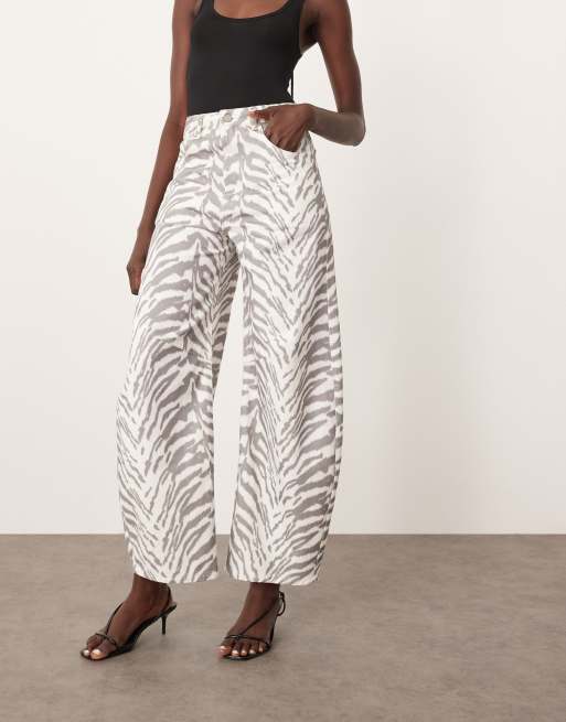 ARRANGE Sydney denim barrel leg jean in tiger print