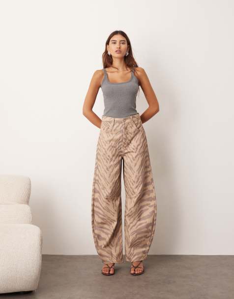 ARRANGE - Sydney - Naturfarvede denimjeans med tøndeformede ben og tigerprint - view 1