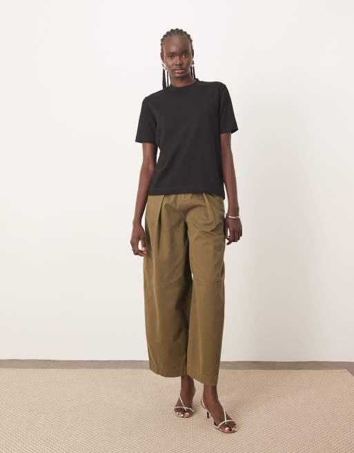 ARRANGE - T-shirt regular taglio lineare nera
