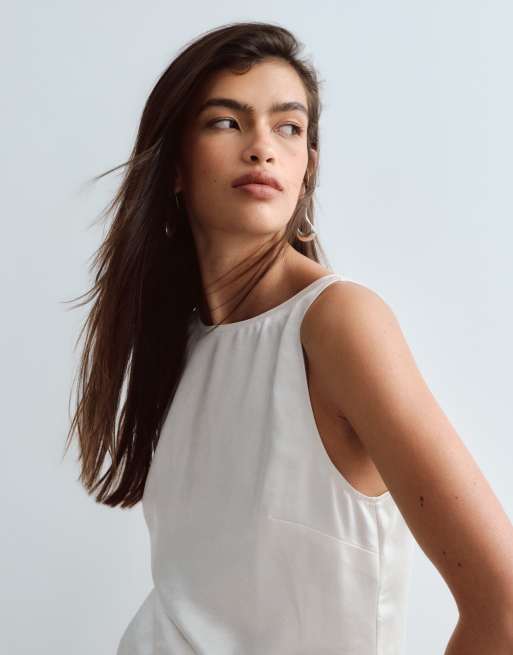 ARRANGE - Top en satin avec détail cape superposé - Crème, 4 de 4