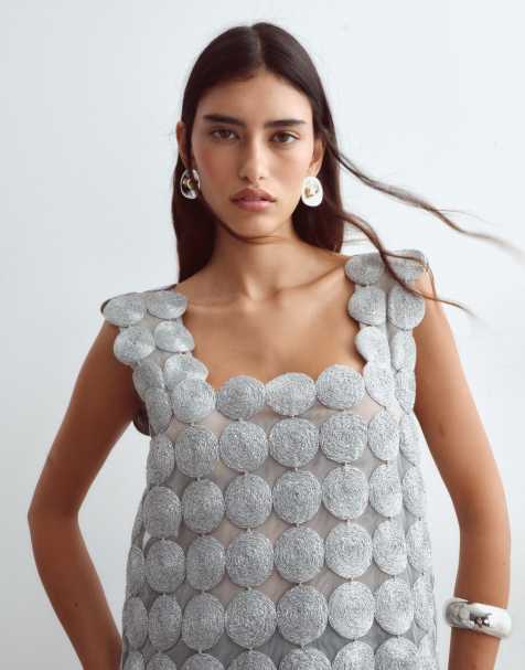 ARRANGE Top mit Metallic-Stickerei, Kreis-Detail und Fransensaum in Silber - view 1
