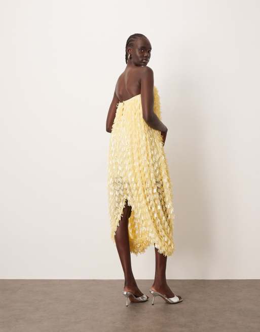 ARRANGE – Trägerloses Midikleid in Buttermilch mit verdrehtem drapiertem Design und Paillettenfransen, 3 von 4