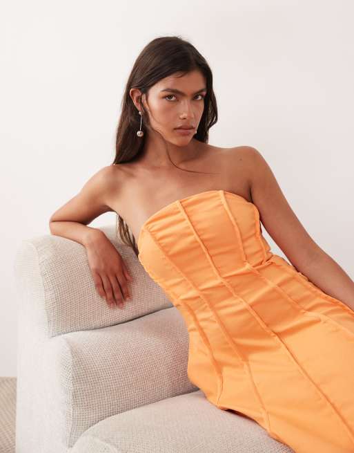 ARRANGE – Trägerloses, schweres Baumwoll-Maxikleid in Papaya mit Ziernaht, 2 von 4
