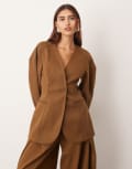 [ARRANGE] ARRANGE twill sculpted blazer in brown (part of a set) 10 BROWN